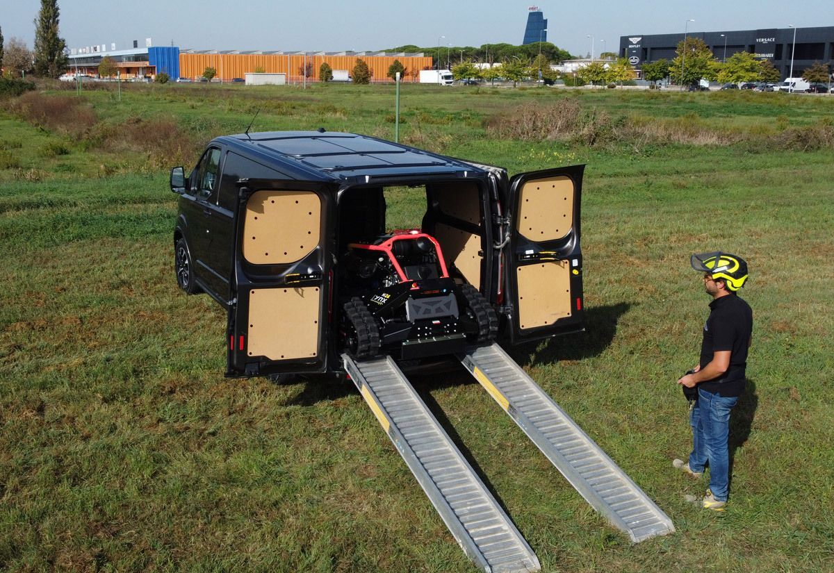 Herkules Lynx H24 Raupenantrieb mit Fernsteuerung