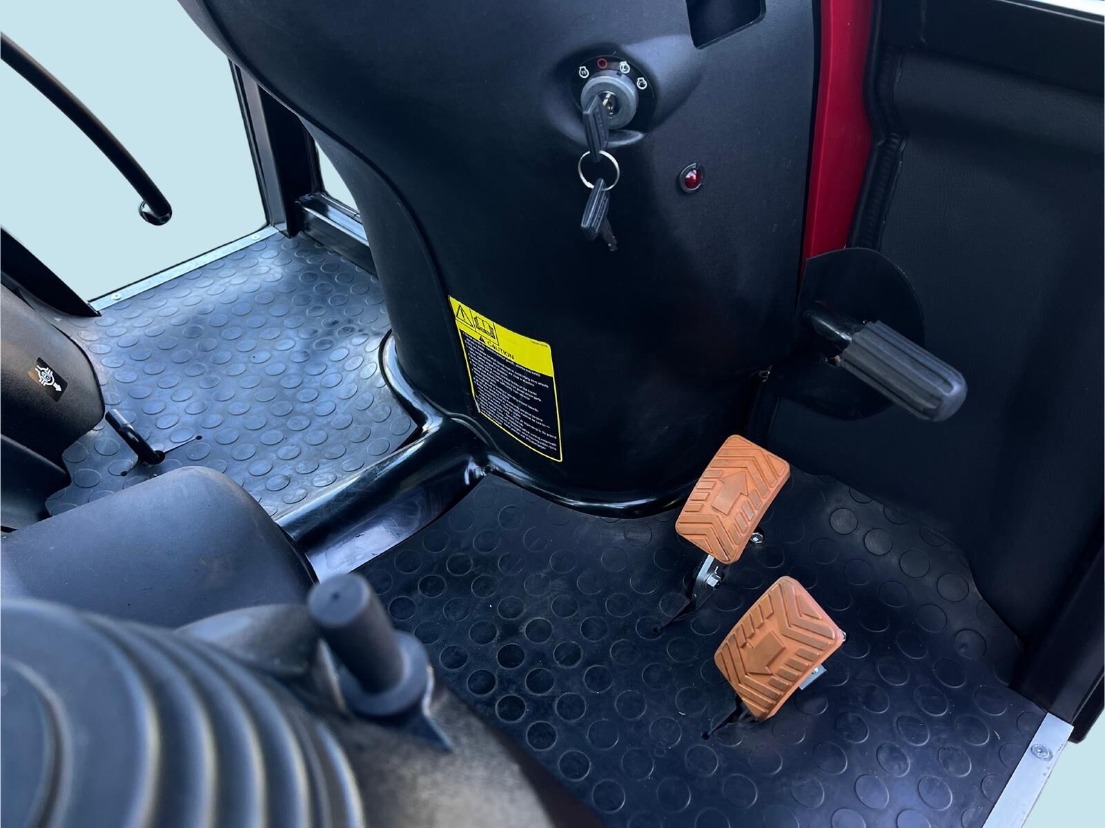 Yanmar SA424 Wintertraktor inkl. Kabine, Schneeschild und Streuer